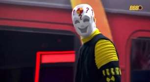 BBB 26: 'Dummy gigante' revela identidade por trás da máscara; veja vídeo