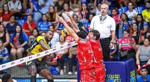 Vôlei Renata, de virada, vence o Praia na semi da Superliga