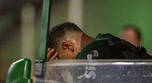 Vitor Roque passará por cirurgia após sofrer nova lesão na Copa do Brasil