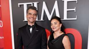 Wanger Moura leva a mãe para festa de gala com os famosos mais influentes do planeta; veja