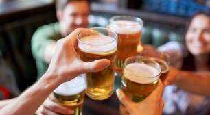Beber cerveja ocasionalmente pode ajudar o cérebro? Entenda o que diz a ciência