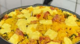 Cuscuz recheado molhadinho e simples, para um café da manhã completo e cheio de sabor