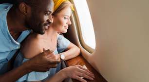 Janela ou corredor? A psicologia por trás da preferência pelo assento da janela e o papel do horizonte na redução da ansiedade de voo