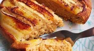 Pão de aveia com banana preparado na frigideira sem usar trigo ou açúcar, que fica saudável e saboroso
