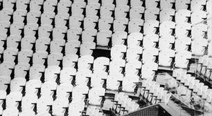 Corinthians retira cadeira da Neo Química Arena em manifesto após ofensas racistas a Carlos Miguel