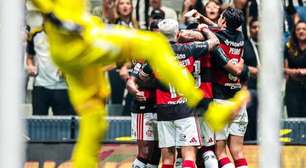 "Deu sorte para o Flamengo": cantor brinca com goleada após show em Belo Horizonte