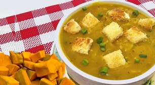 Caldo de abóbora bem temperado, quentinho e nutritivo, para aquecer as suas noites frias