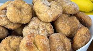 Rosquinha de banana fofinha e deliciosa, para o café da manhã ou lanche das crianças