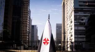 Jogador do Vasco é denunciado pelo STJD após críticas; entenda