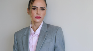 Ana Paula Renault usa alfaiataria assinada pela Sasha no Domingão; no Fantástico, conversa com Xuxa também terninho