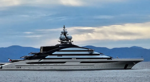 Superiate ligado a bilionário russo 'fura bloqueio' e atravessa o Estreito de Ormuz