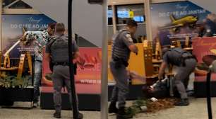 Homem com espada é imobilizado por PMs com arma de choque no Aeroporto de Viracopos