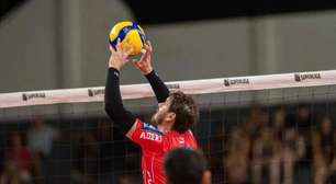 Do hospital ao VivaVôlei: Bruninho leva susto antes da semi