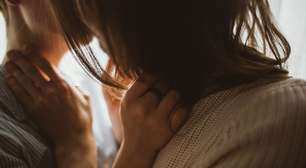 Por que algumas pessoas preferem beijar de olhos abertos? Pesquisa responde!