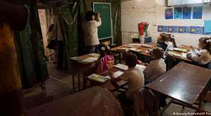 Cresce o bullying entre adolescentes nas escolas da Ucrânia