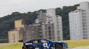 Felipe Baptista ganha 20 posições, faz volta mais rápida e garante top-10 em Interlagos