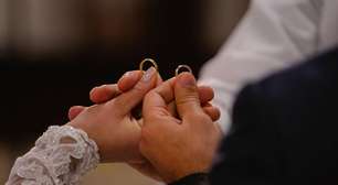 Quer atrair um romance? Conheça as ervas mais poderosas para banho