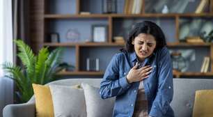 Dor no peito nem sempre é igual: 5 mitos e verdades sobre o sintoma que pode indicar risco ao coração