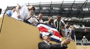 John Textor vive dia de "juízo final" no Botafogo