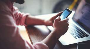 O design que não deixa você sair: dopamina, feeds e o infinito das redes sociais