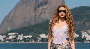Shakira chega ao Rio e posa diante do Pão de Açúcar antes de show em Copacabana