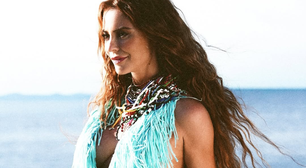 Paolla Oliveira e Camila Pitanga usam vestido igual para criar looks com propostas diferentes