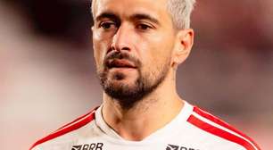 Baixa no Flamengo! Contra Estudiantes, de Arrascaeta sai e vai para hospital