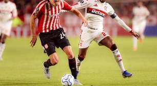 Em jogo intenso, Flamengo empata na Argentina com o Estudiantes