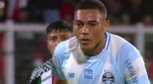 Com três pênaltis perdidos e gol anulado, Grêmio empata com o Palestino pela Copa Sul-Americana
