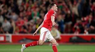 Forest vence o Aston Villa e abre vantagem na semifinal da Europa League