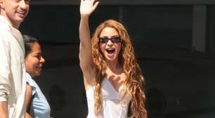 Veja reação de Shakira ao ver fãs aglomerados na porta do Copacabana Palace