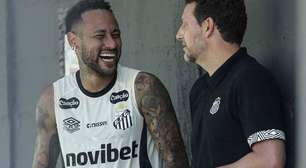 Elano vê que Neymar "não está feliz" e cobra torcedor do Santos: "Pegar mais leve"