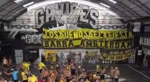 Torcidas de Corinthians e Peñarol se reúnem antes de se enfrentarem na Libertadores