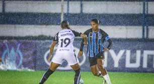 Sob chuva, Corinthians vence Grêmio e dispara na liderança do Brasileirão Feminino