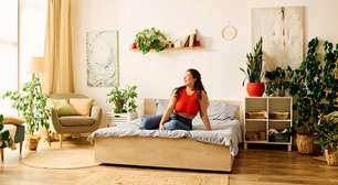 Dormir com plantas no quarto faz mal? A ciência explica por que o mito do "consumo de oxigênio" não se sustenta