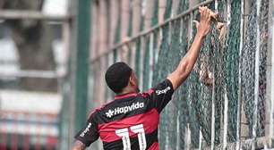 Joia do Flamengo vira alvo de dois clubes e negócio pode render milhões