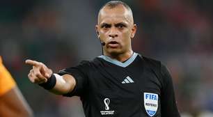 Wilton Pereira Sampaio irrita torcedores com arbitragem em clássico carioca: "Gosta de polêmica"