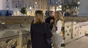 Mel Gibson aproveita feriado para visitar Lecce, no sul da Itália