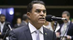 Deputado gasta R$ 203 mil de verba pública para alugar SUV dos sobrinhos