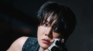 J-Hope, do BTS, segue carioca e adere ao "six seven"