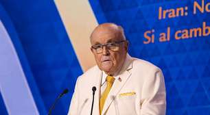 Ex-prefeito de NY Rudy Giuliani é internado em 'estado crítico' após sofrer acidente grave, diz funcionário