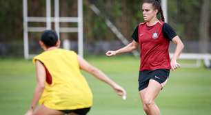 Volante retorna aos treinos com o elenco antes da estreia do Corinthians no Paulista Feminino