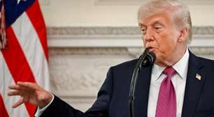 Trump diz que EUA vão pausar operação de escolta de navios no estreito de Ormuz