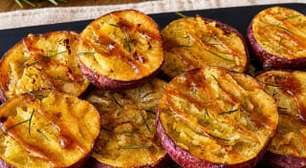 Batata-doce na Airfryer com ervas e melado: macia e crocante