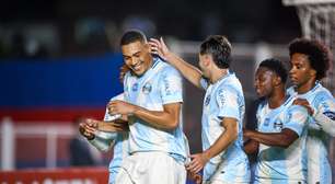 Atacante do Grêmio quebra silêncio após cobrança decisiva e manda recado forte à torcida
