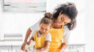Comida de mãe tem gosto diferente? Por que ela mexe tanto com a gente?