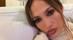 Jennifer Lopez surpreende ao surgir sensualizando no Instagram