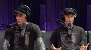MGK comenta sobre briga com Corey Taylor do Slipknot: "Levei um soco na cara e revidei"