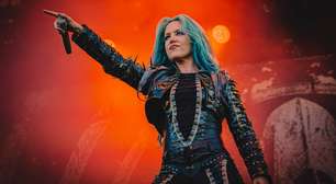 Alissa White-Gluz é confirmada como nova cantora do Dragonforce