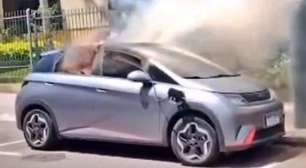 Carro elétrico pode pegar fogo? Engenheiros explicam causas, riscos e o que fazer